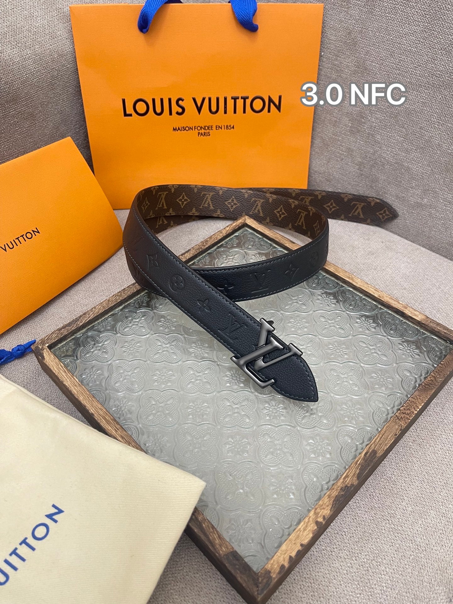 255RE10PDE Stylish  High quality belt With full package