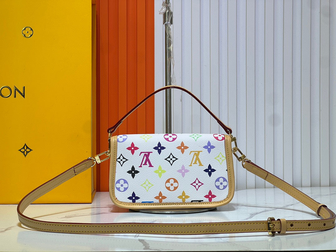 15XE1BDE Stylish leather bag