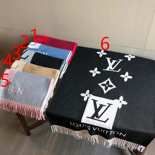 175RE18WDE Stylish Winter Scarves