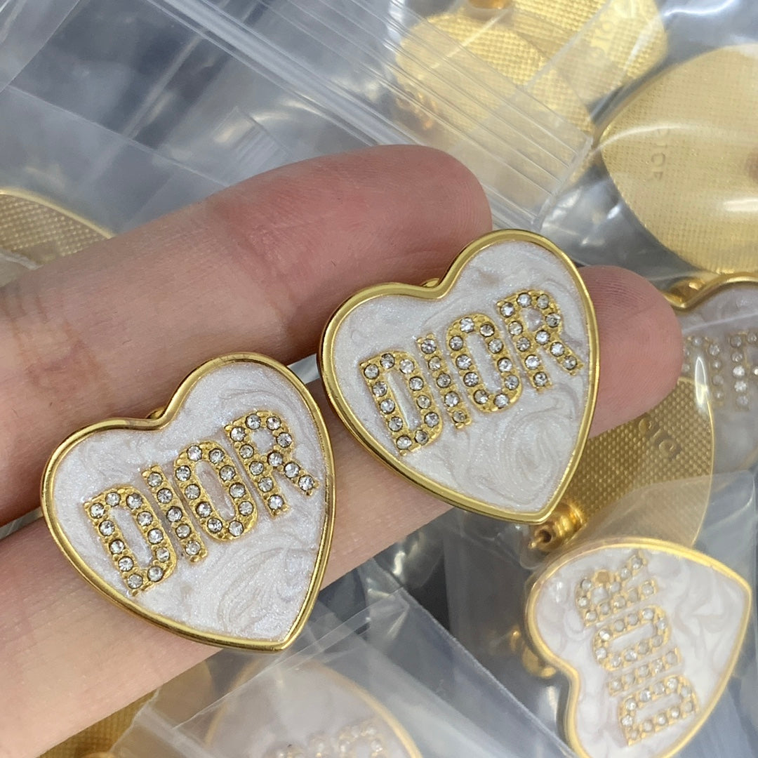 84D31EDE Stylish Earrings