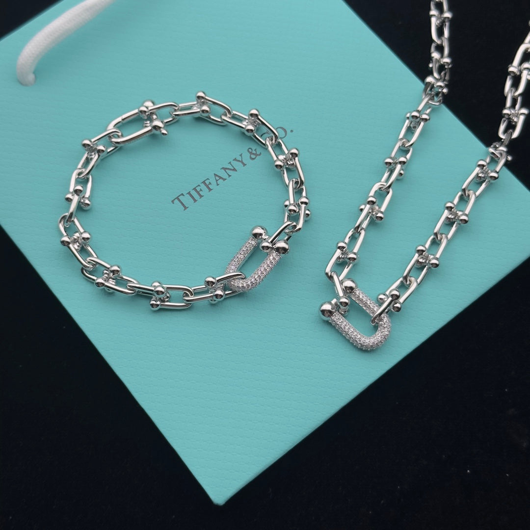 8XT31XDE Stylish  Earring Bracelets Necklaces