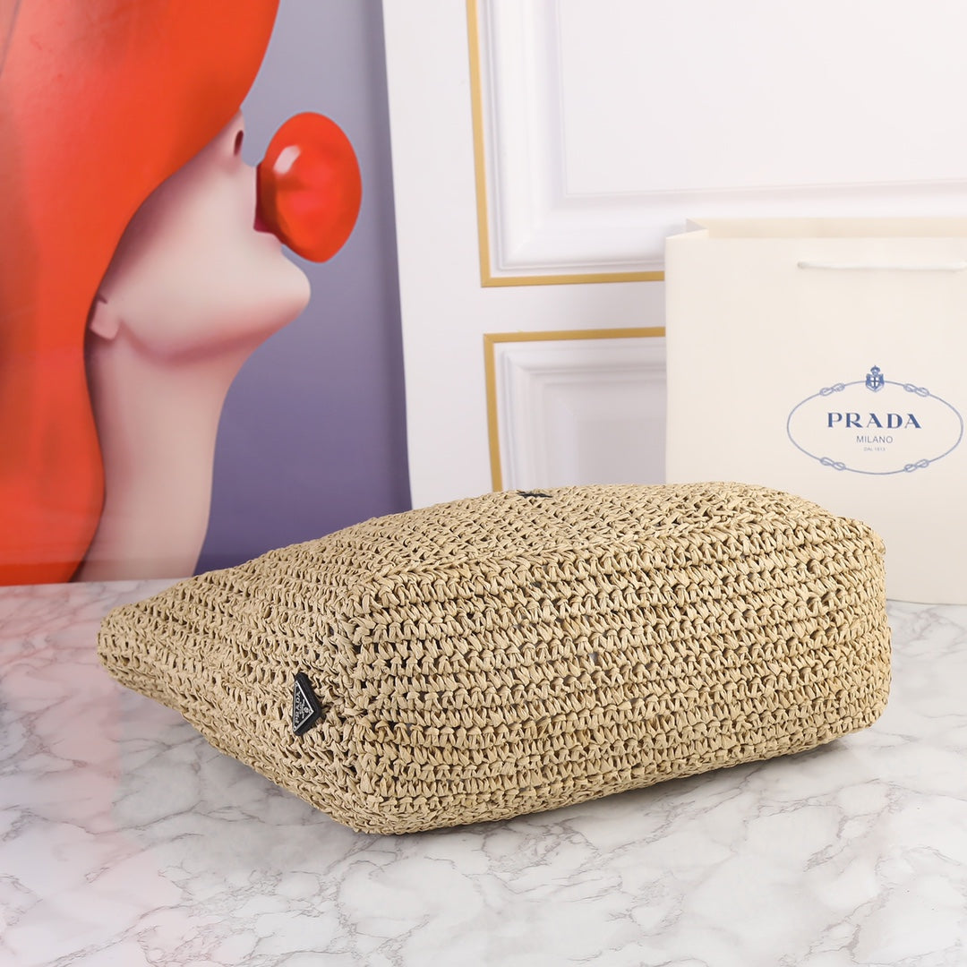 155NPD2BDE Stylish Woven bag