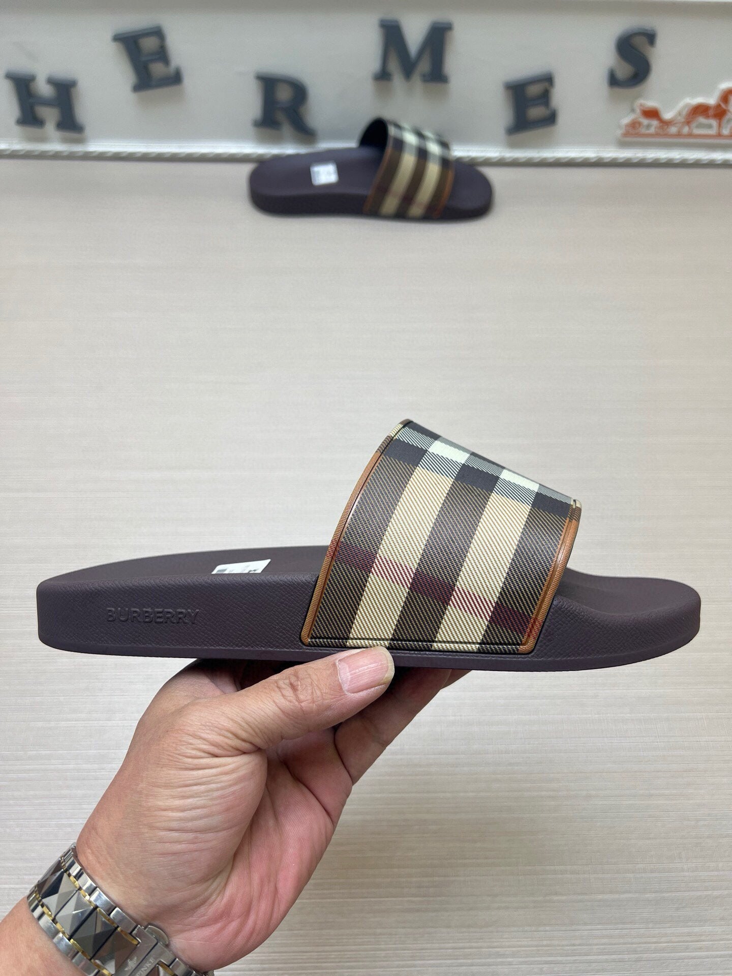 535ZR251ZDE Stylish Slippers