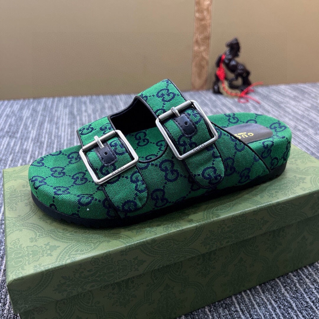 54B123ZDE Stylish slippers