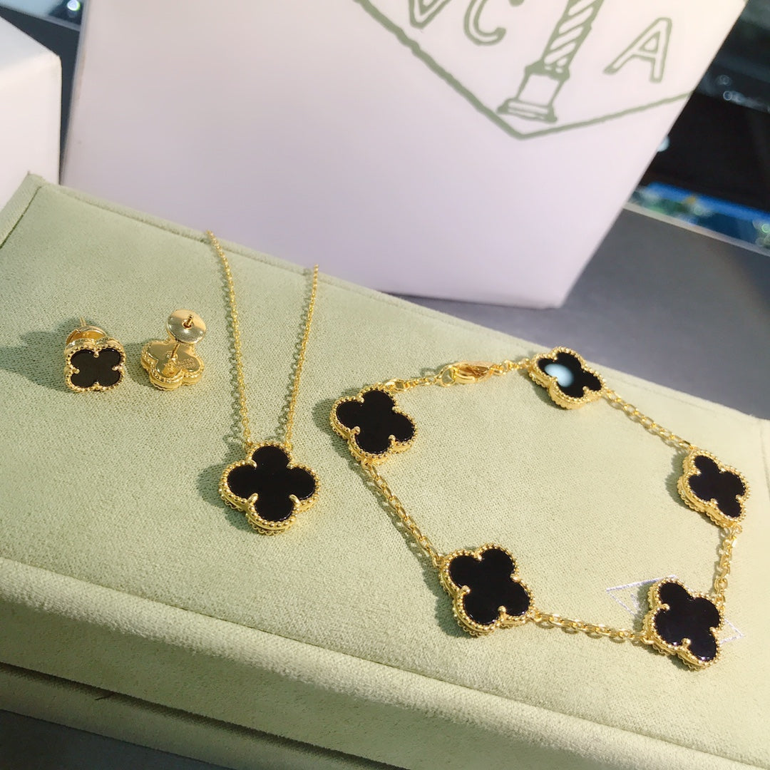 5XVA180KDE Stylish bracelets 5 flowers normal size1.5cm flower
