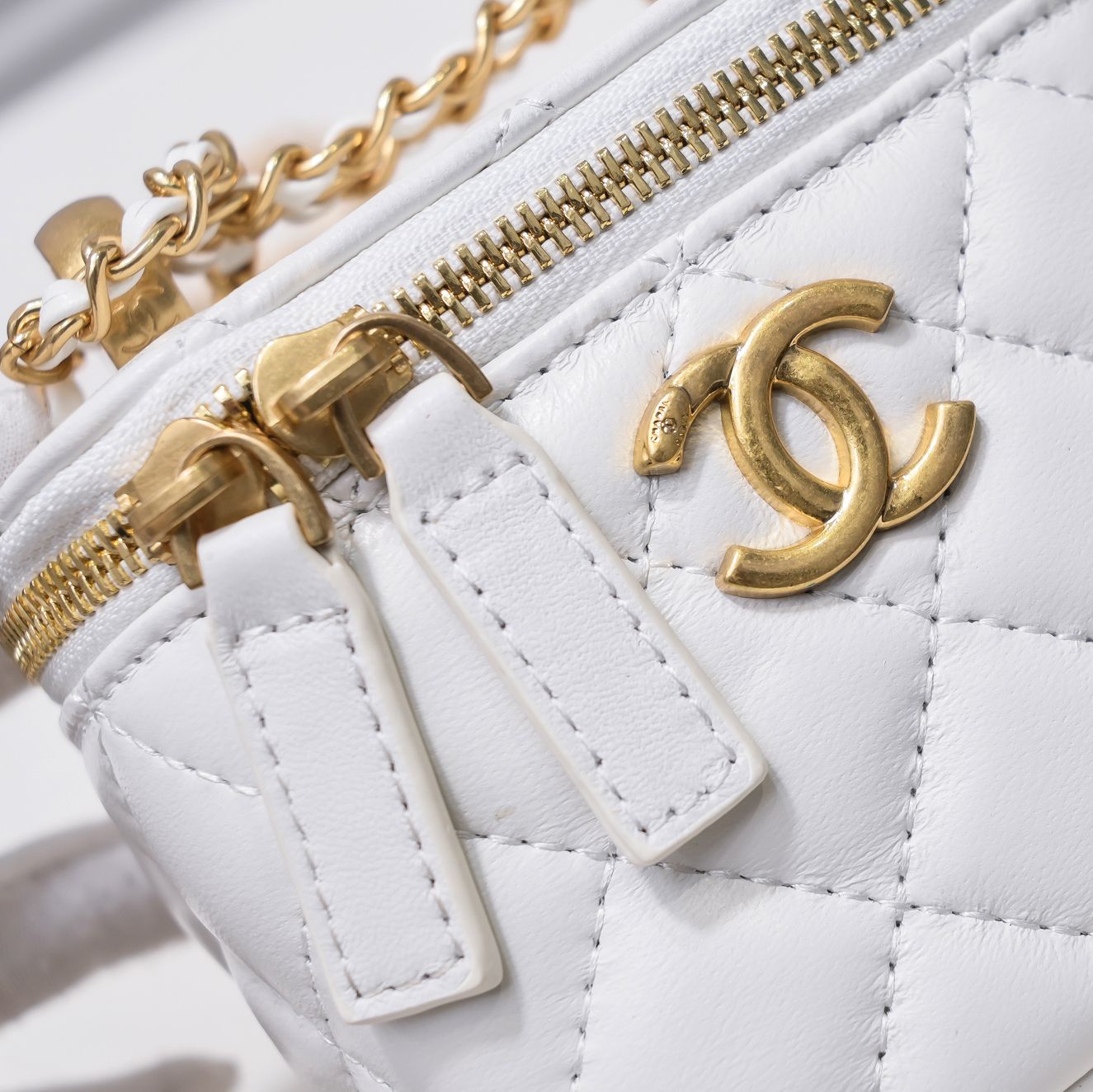 1XC45BDE Stylish leather bag 