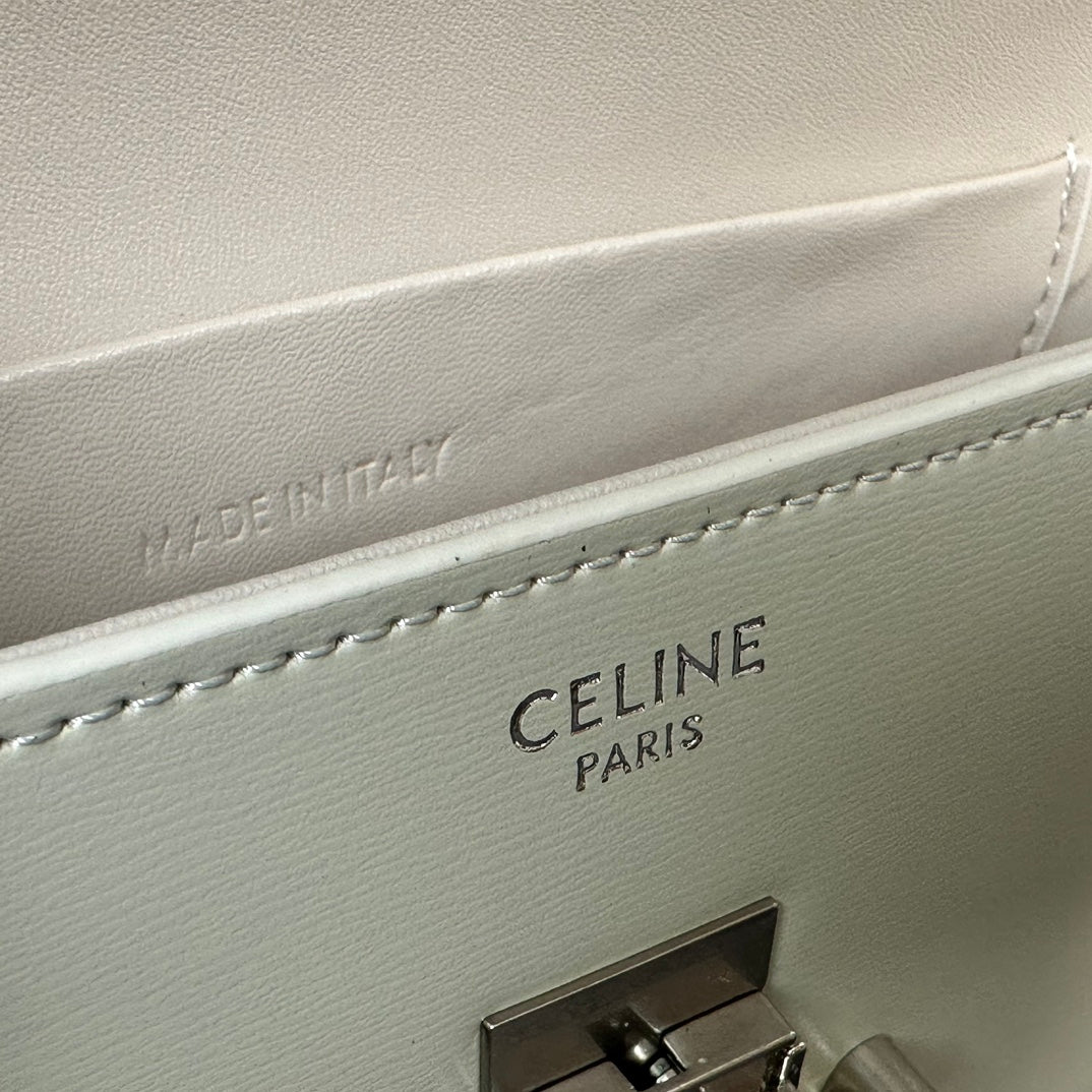 1XE271BDE Stylish leather bag 