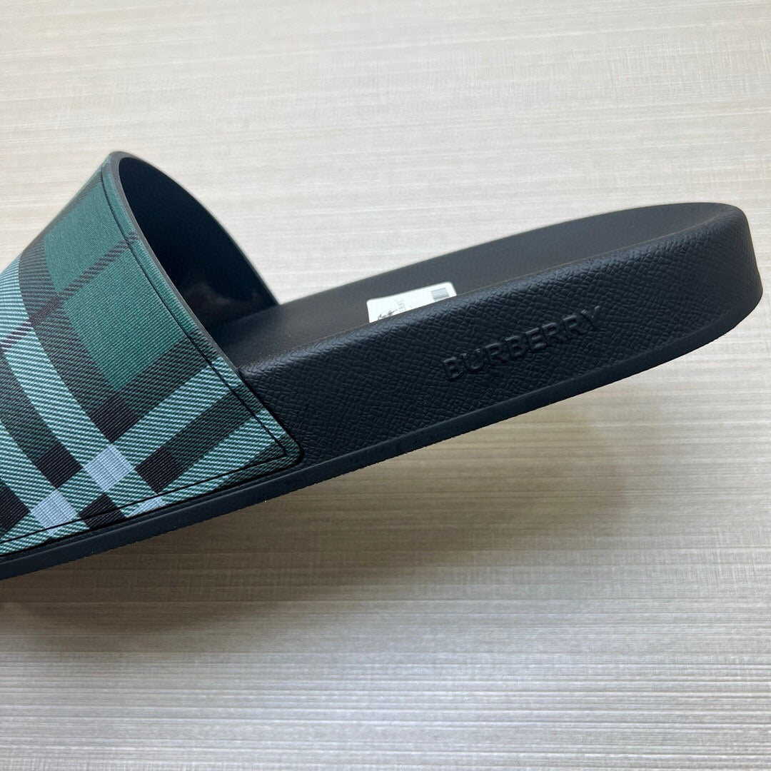 535ZR251ZDE Stylish Slippers