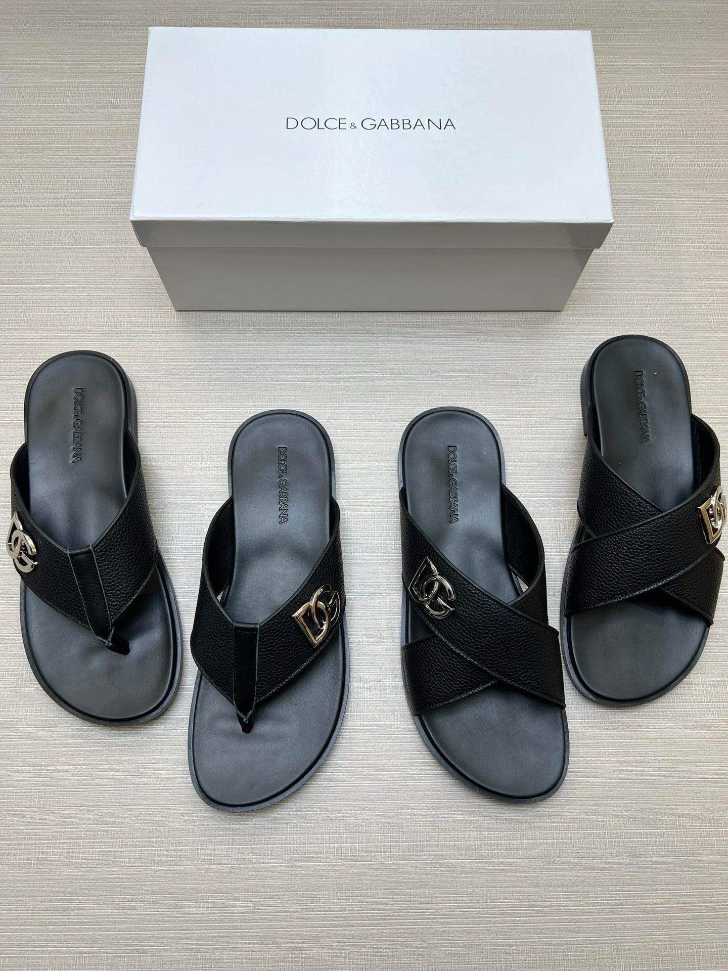 54A101ZDE Stylish slippers
