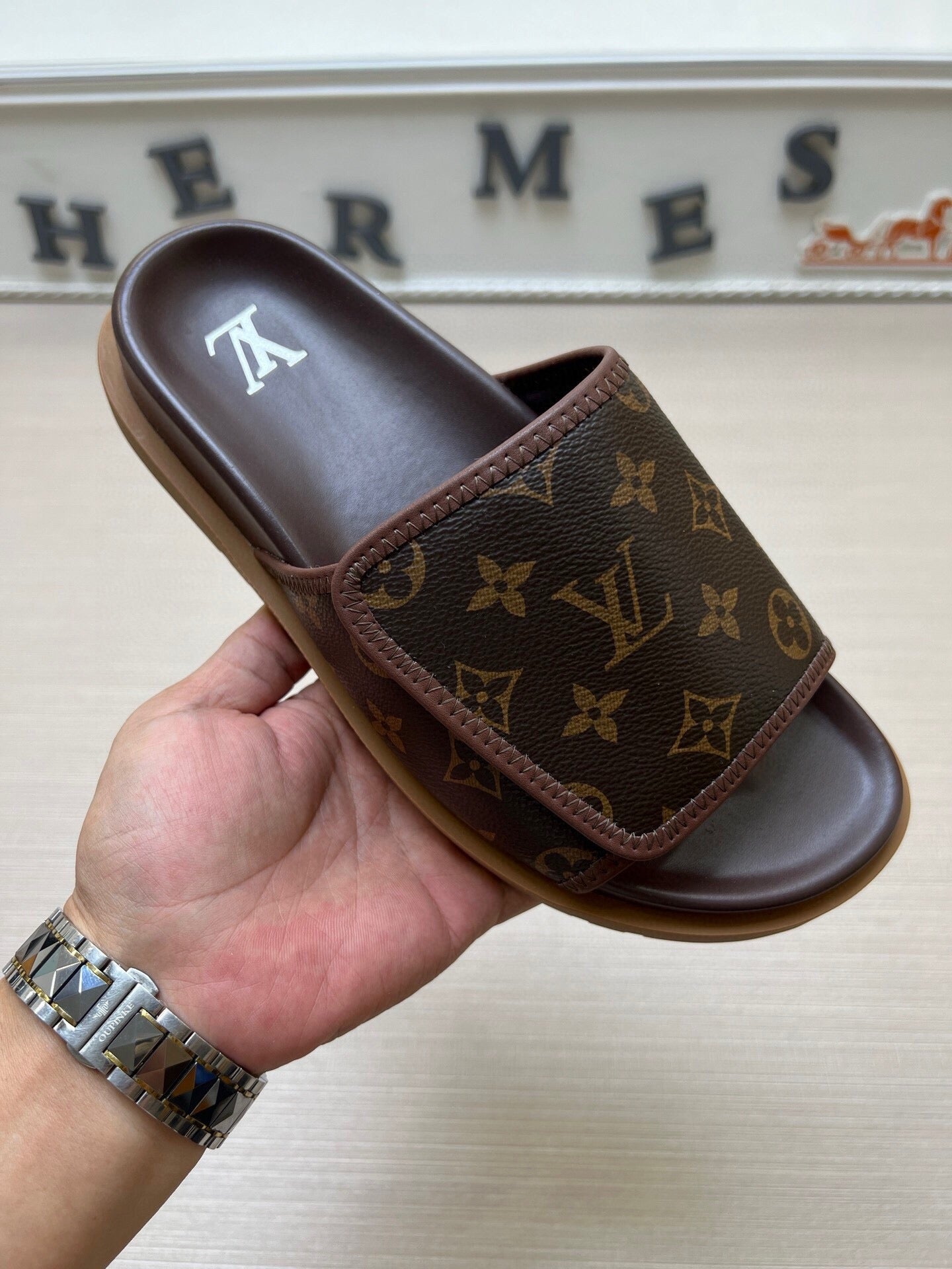 5WE245ZDE Stylish Slippers