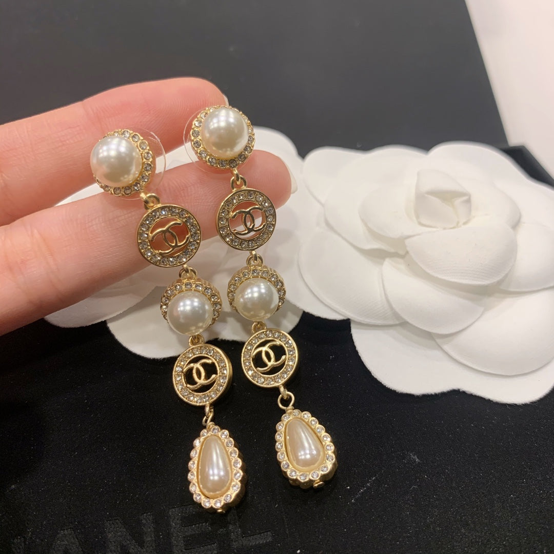 1YC108EDE Stylish Earrings