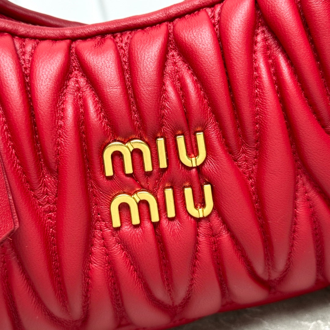 2WA19BDE Stylish leather bag