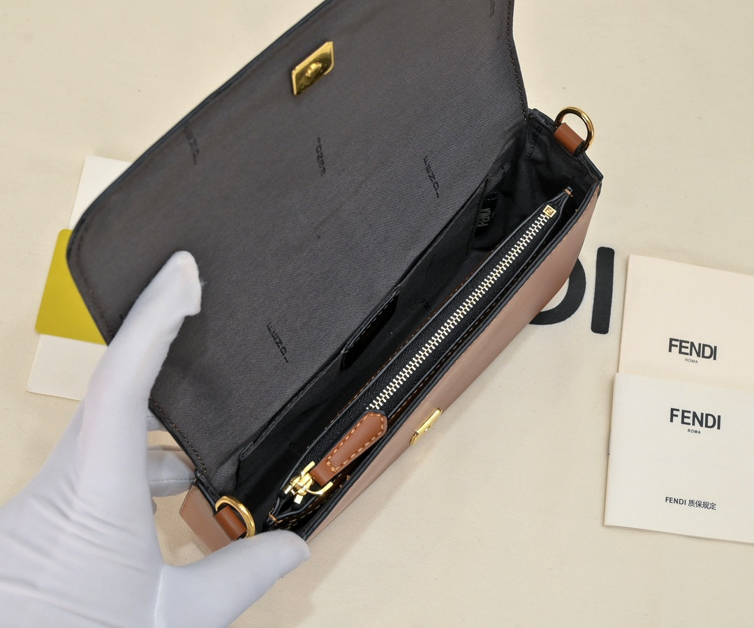 4XF9BDE Stylish leather bag 