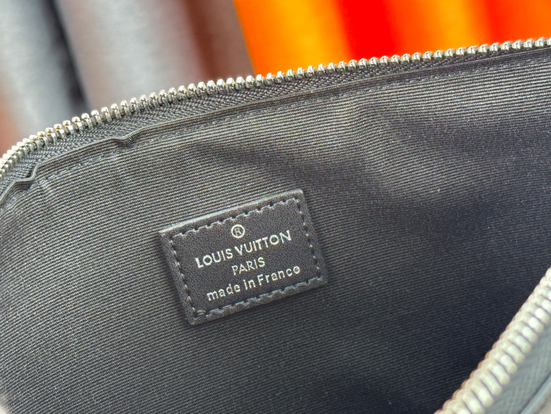 1XE398BDE Stylish leather bag
