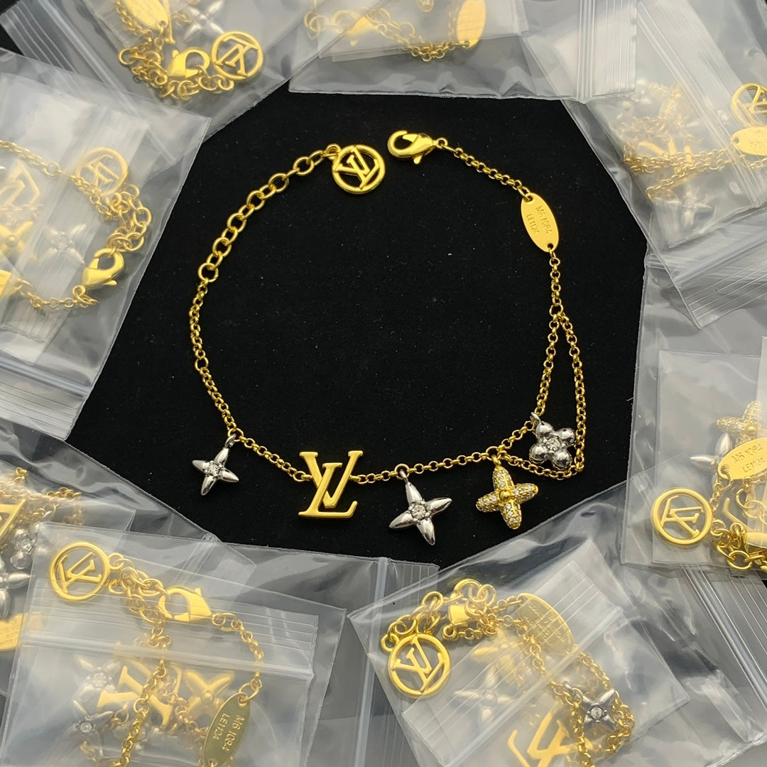 84E23KDE Stylish Bracelets