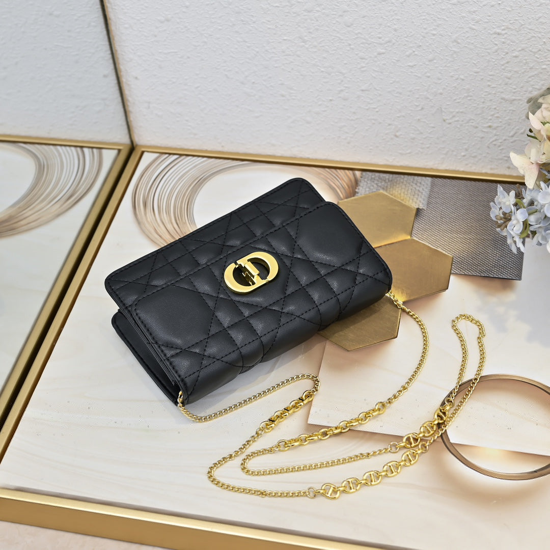 2WD2BDE Stylish leather bag