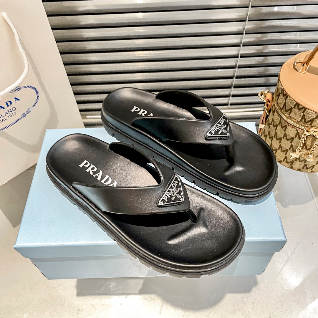 14PD181ZDE Stylish Slippers