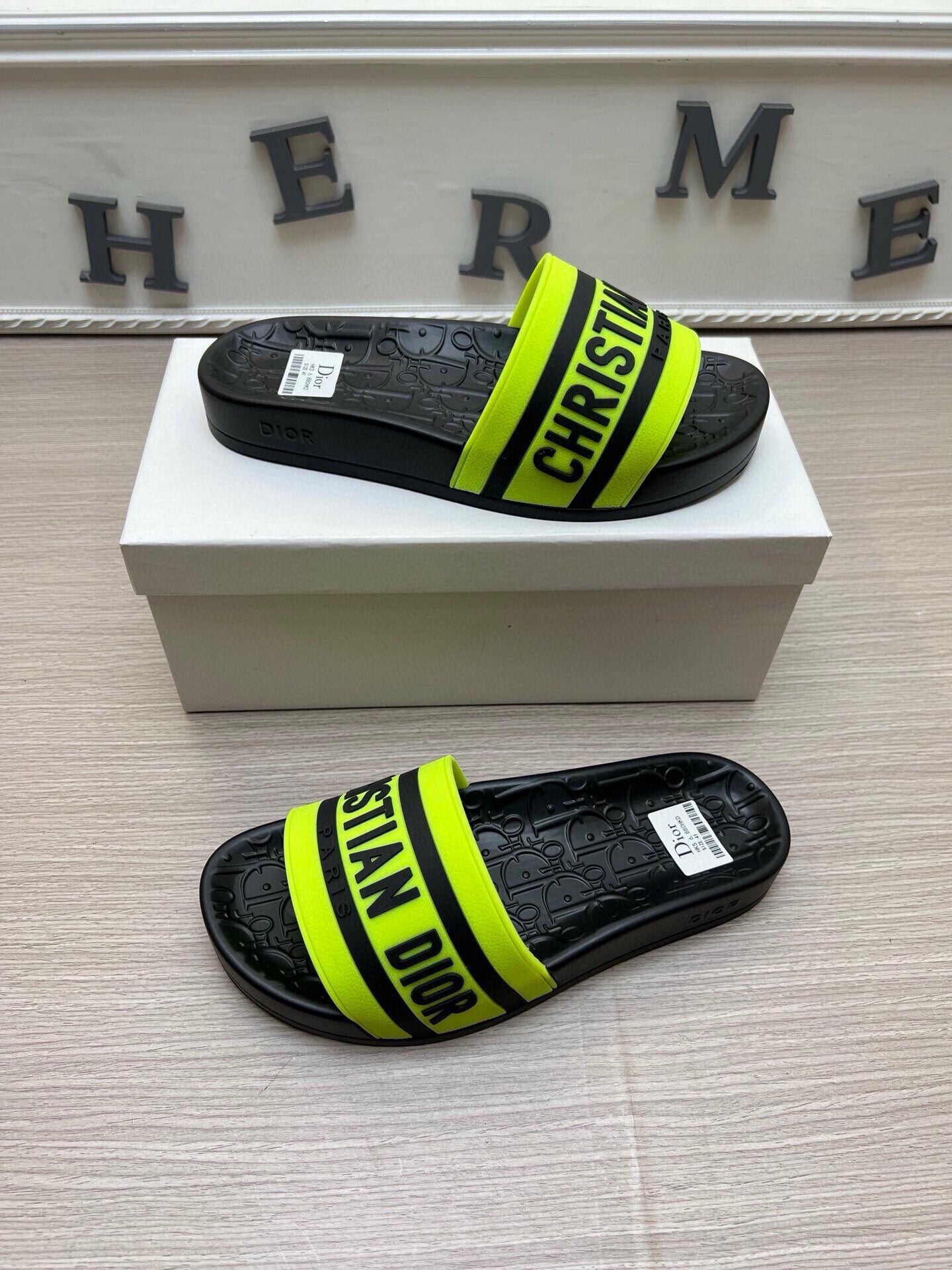5LD212ZDE Stylish Slippers
