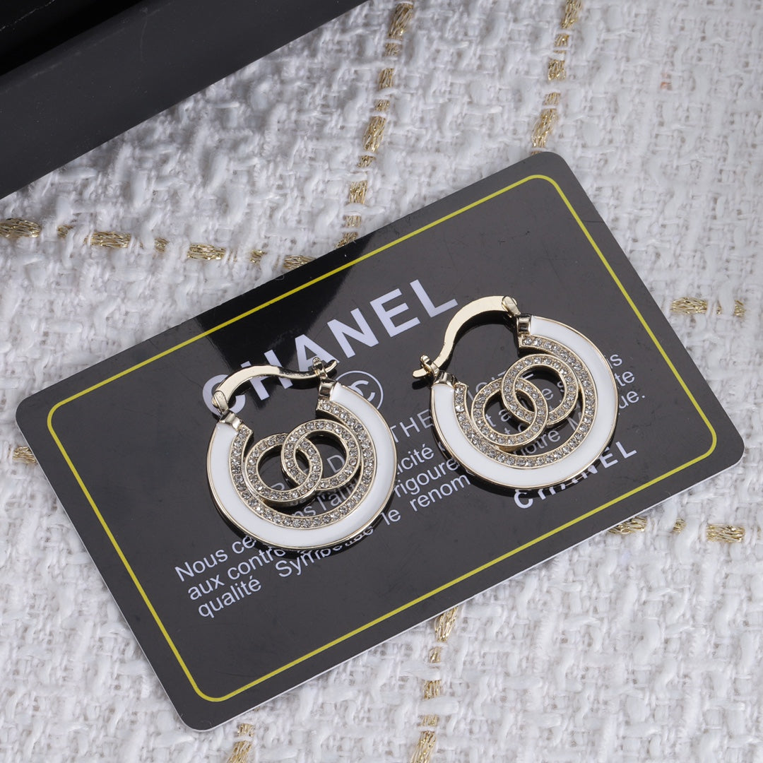 14C270EDE Stylish Earrings