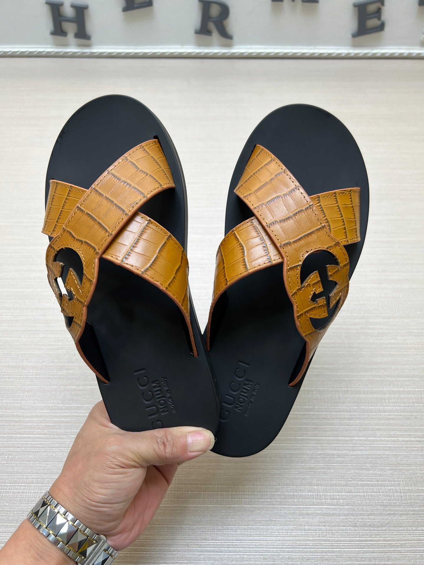 54B12ZDE Stylish slippers