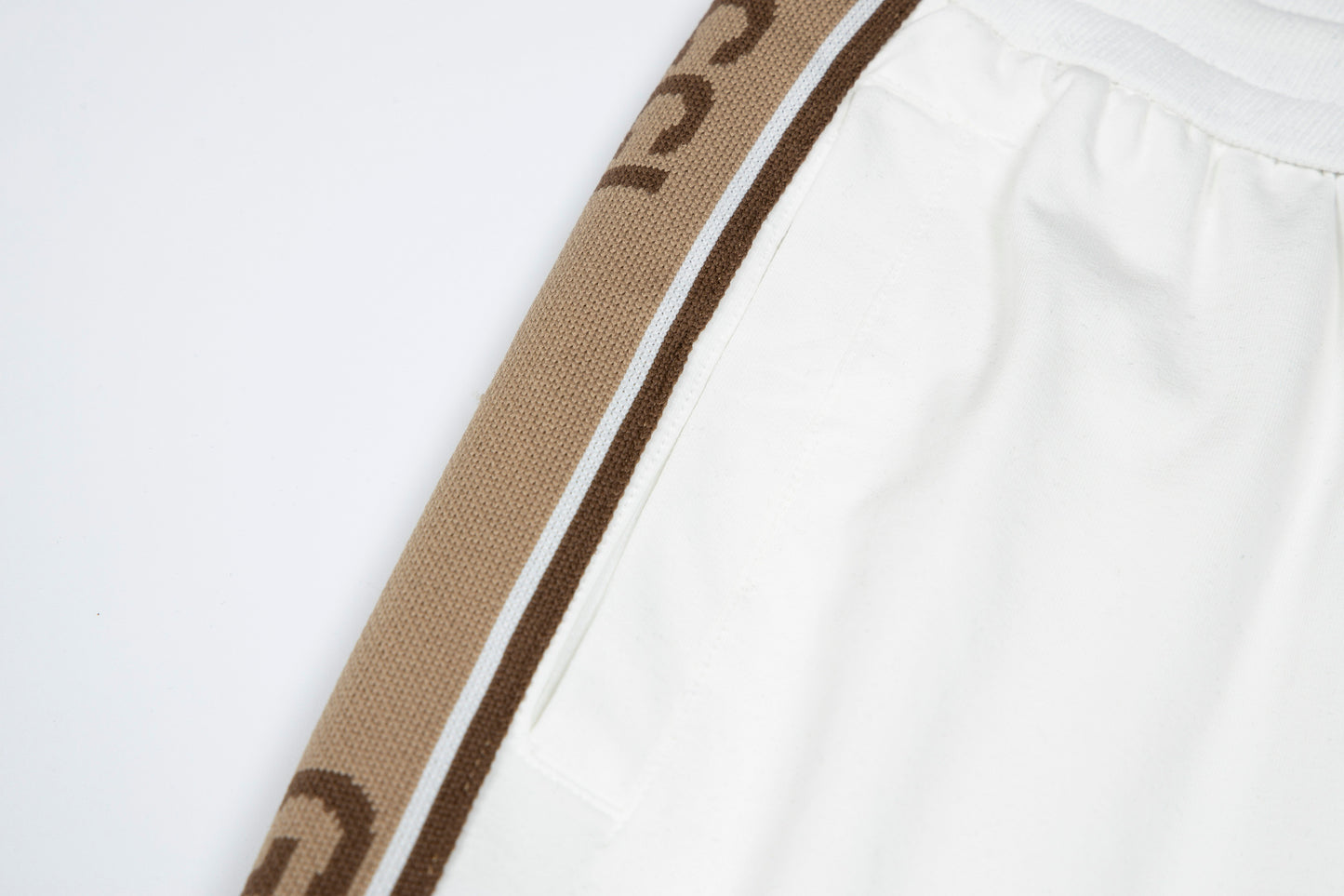 135WB25UDE Stylish Pants