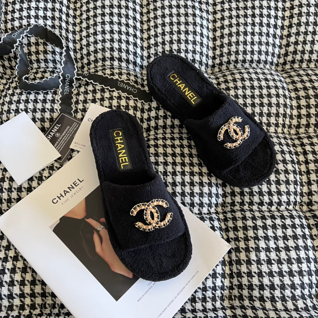 14C159ZDE Stylish Slippers