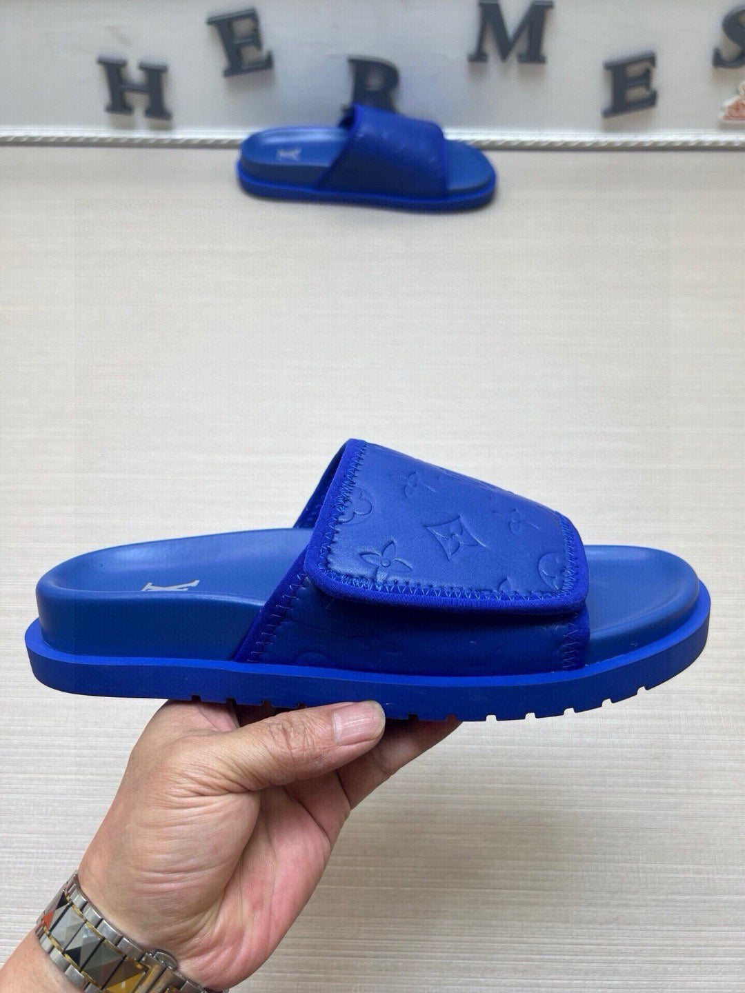 5QE5ZDE Stylish Slippers