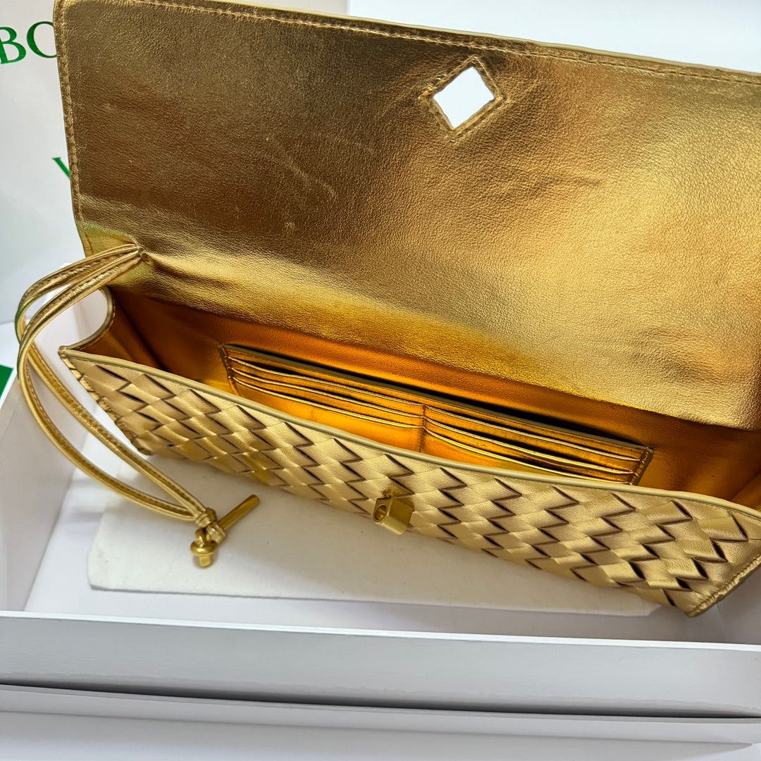 1XA380BDE Stylish leather bag 