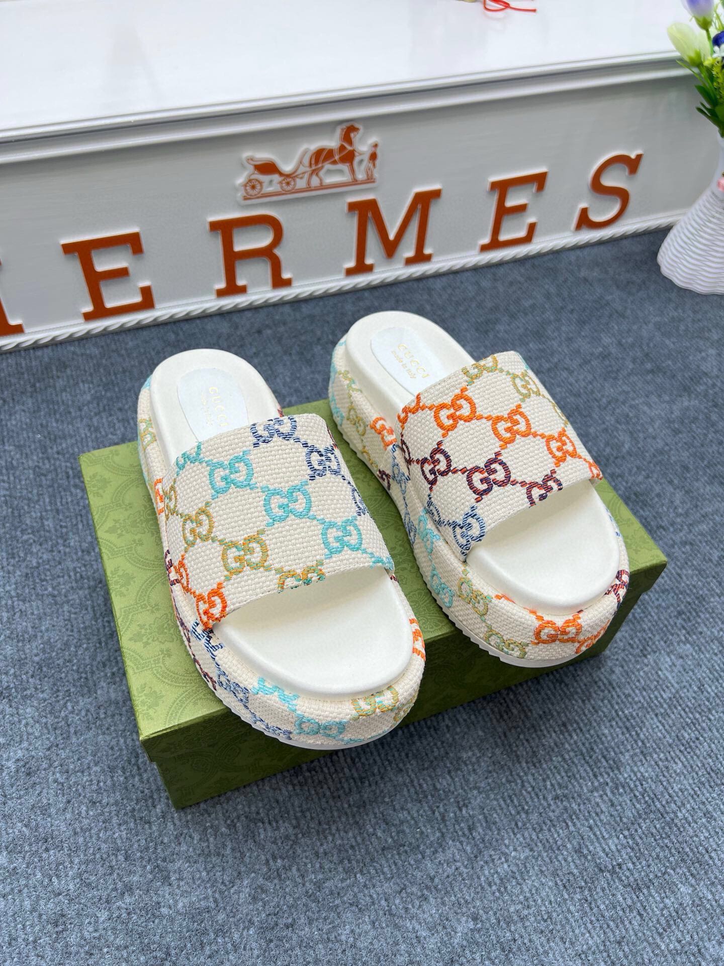 54B122ZDE Stylish slippers  Sole thickness 5.5cm