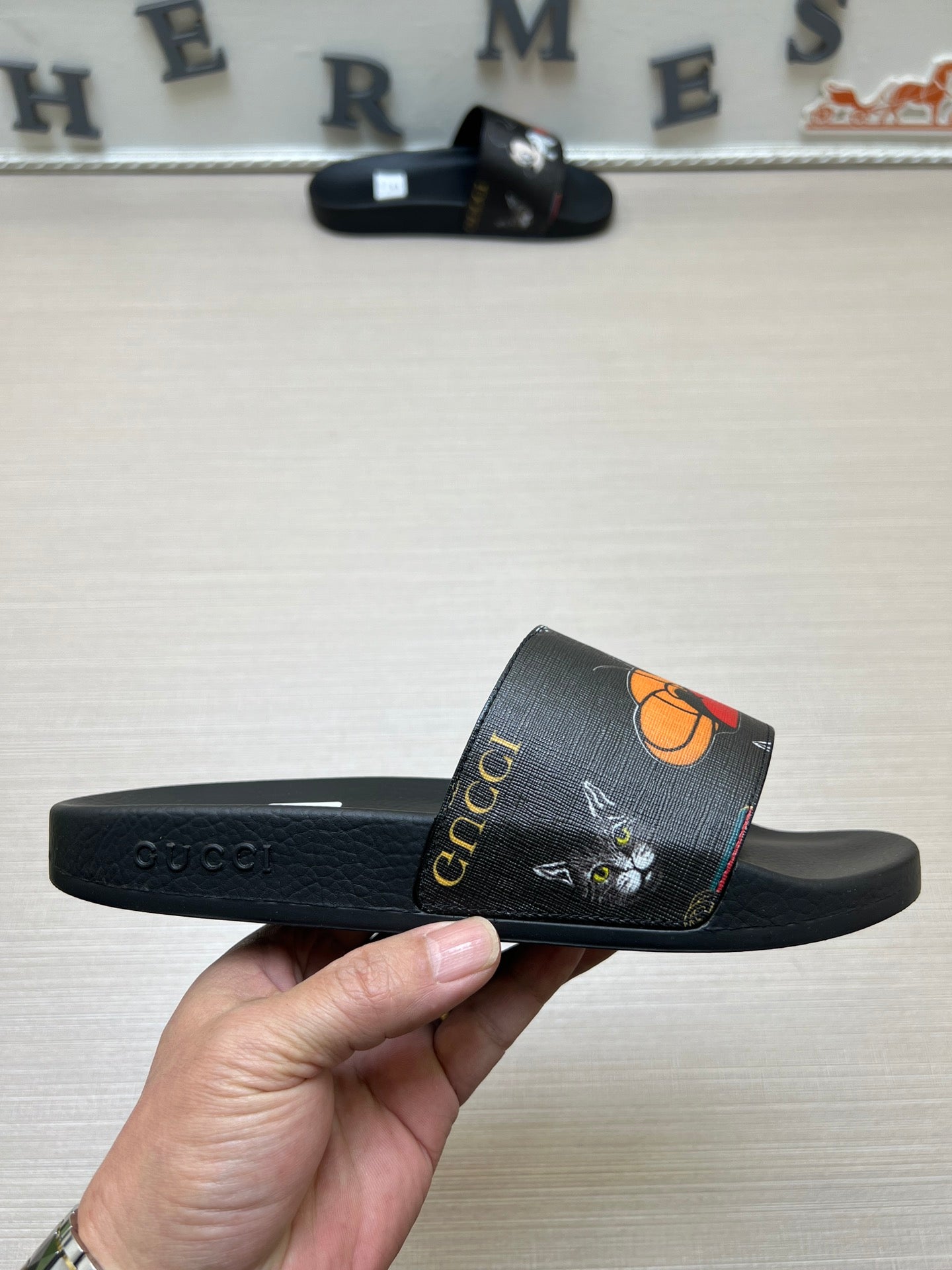 5WB239ZDE Stylish Slippers