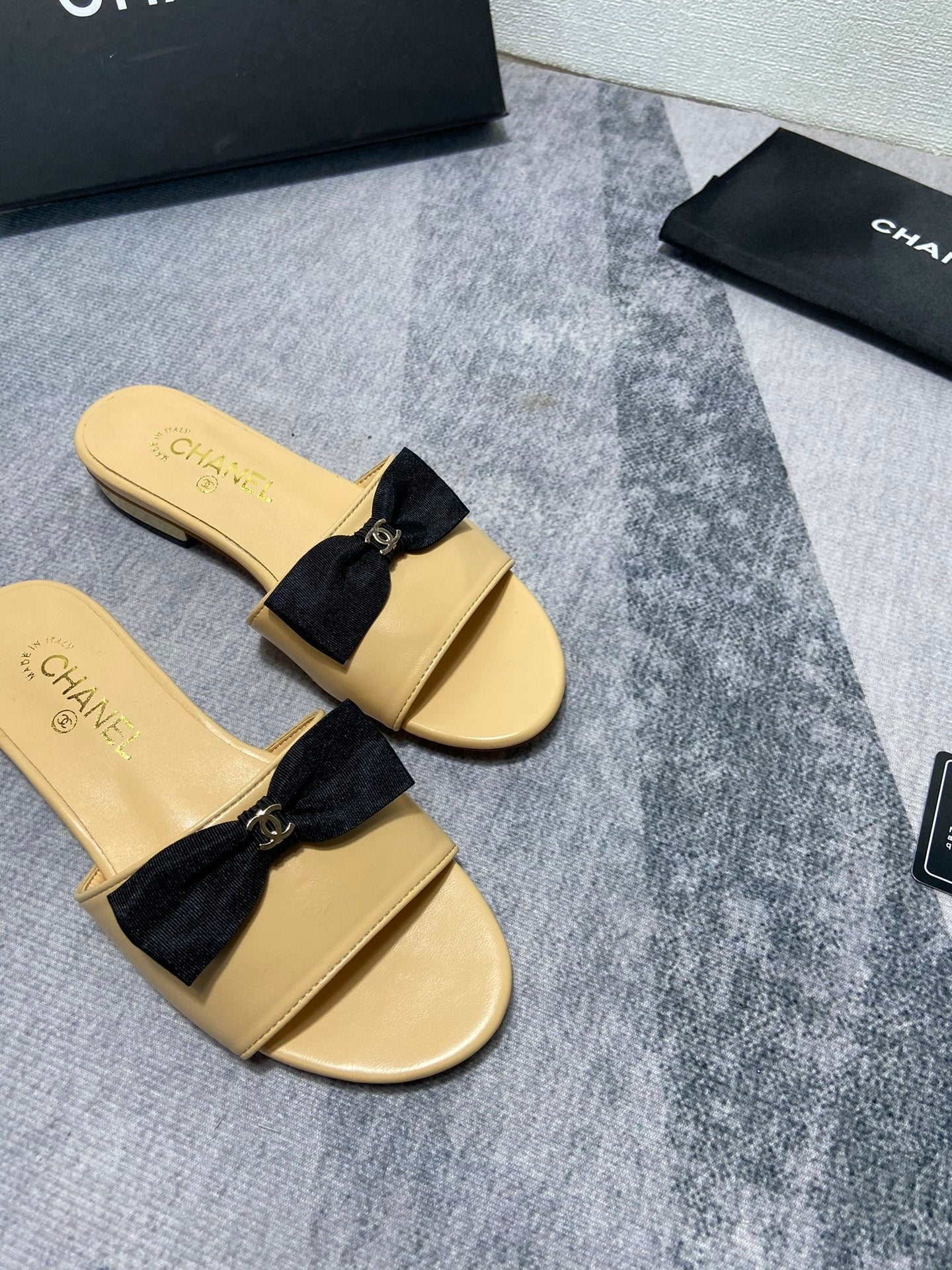 14C187ZDE Stylish Slippers