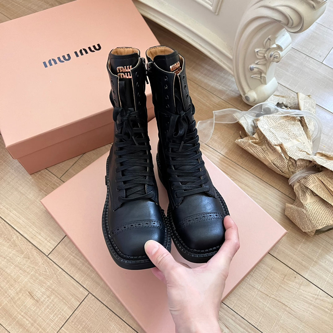 1XA60ZDE Stylish leather  boots