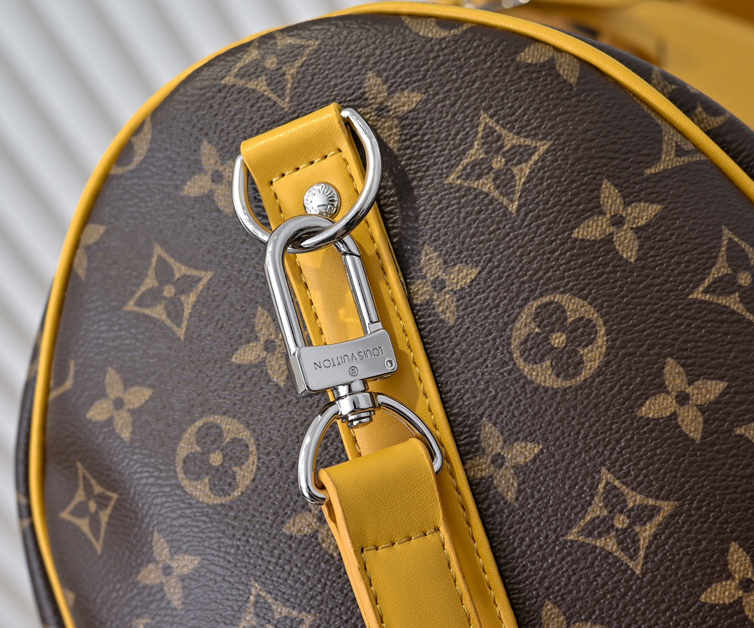 165NE88BDE Stylish leather luggage bags