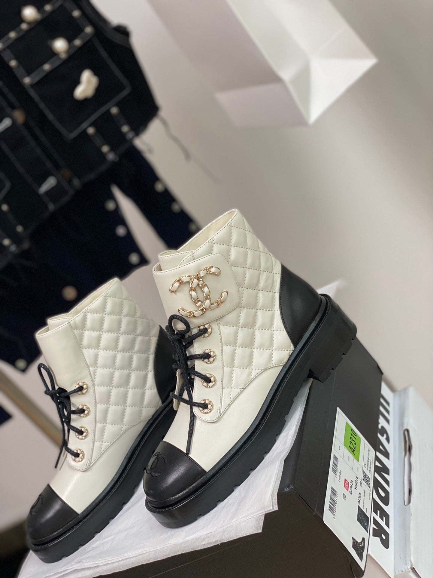 1JC10ZDE Stylish boots