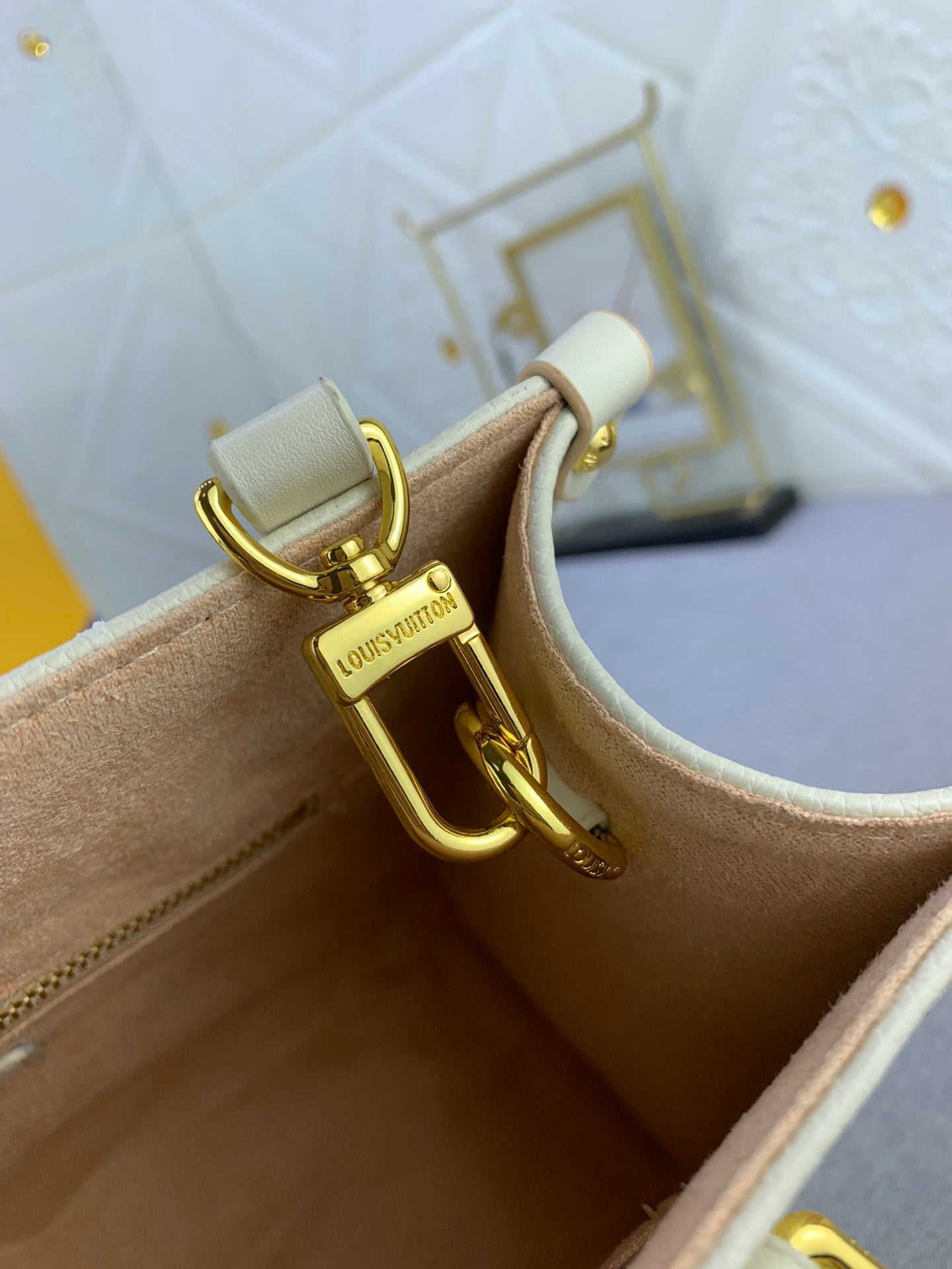 1XE279BDE Stylish leather bag 