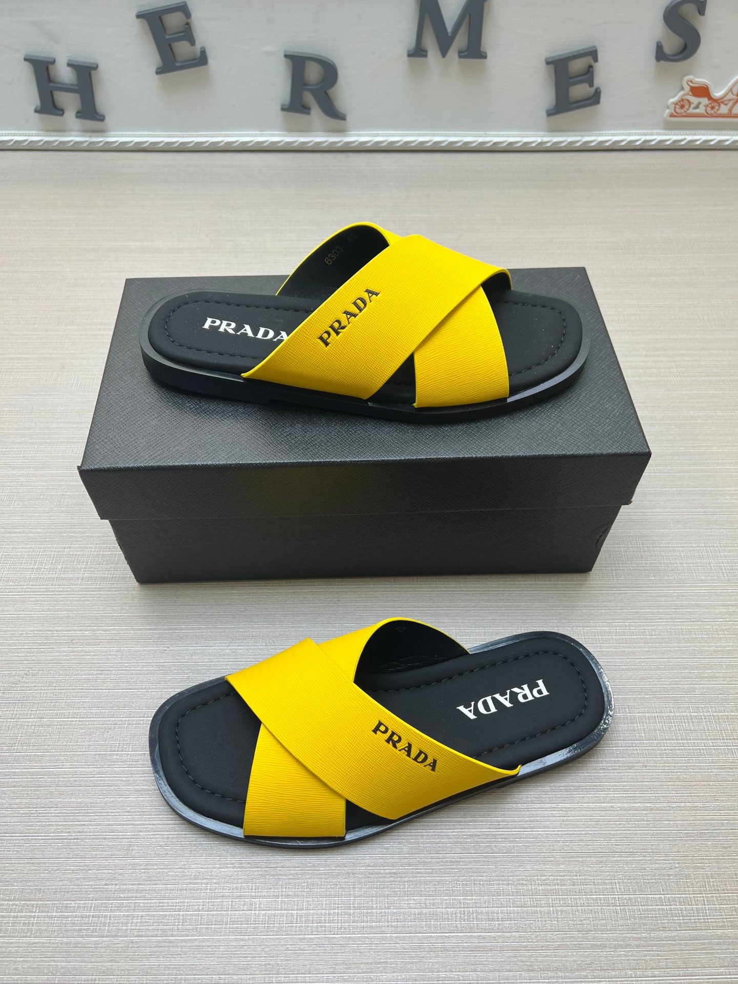 54PD75ZDE Stylish slippers