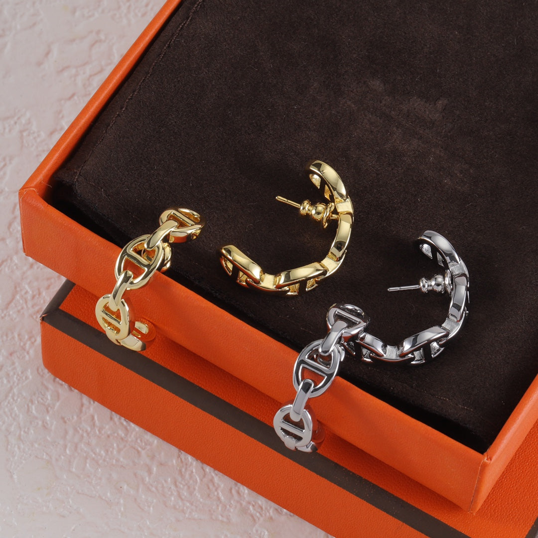 14H994EDE Stylish Earrings