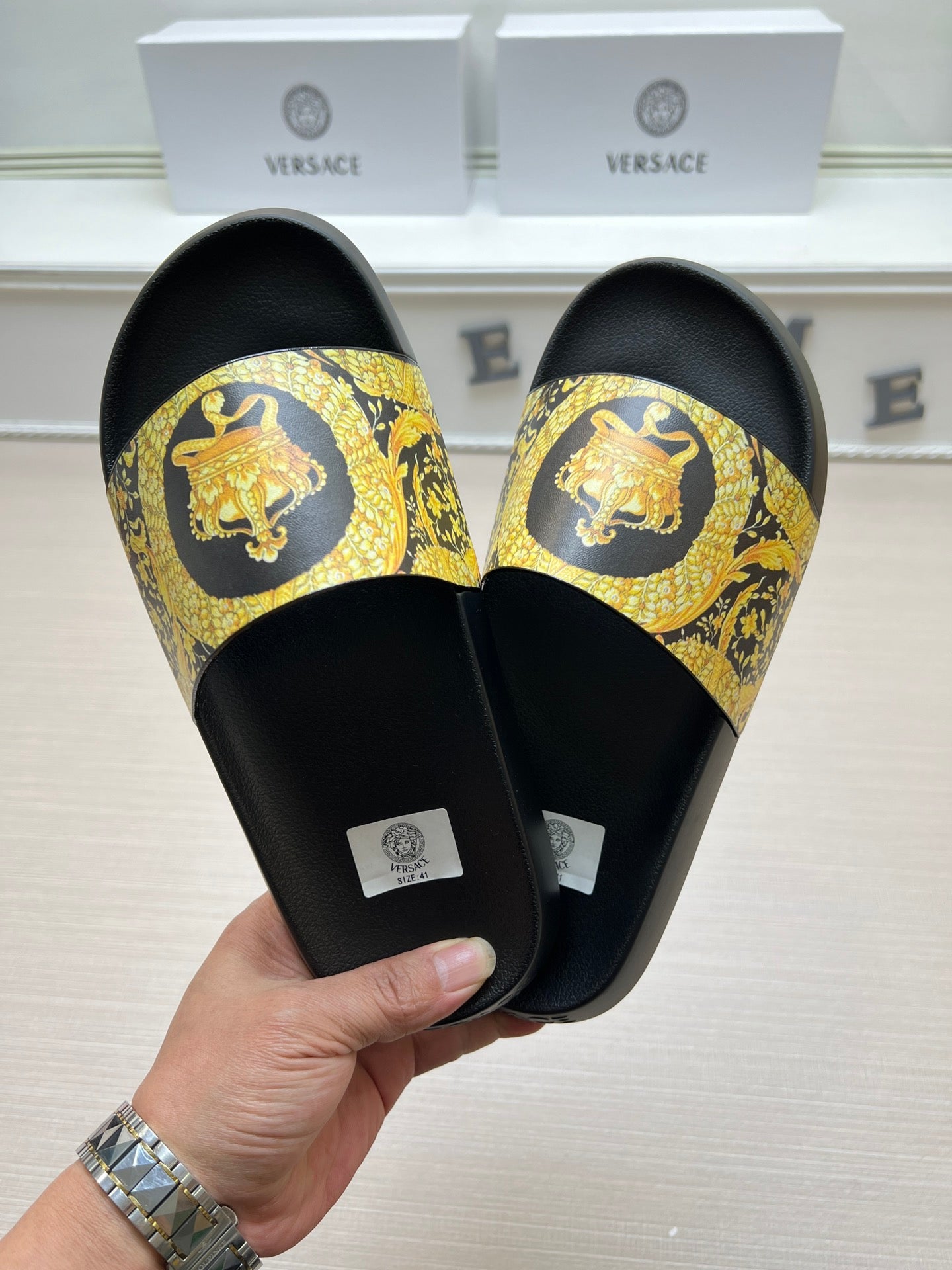 54V163ZDE Stylish slippers