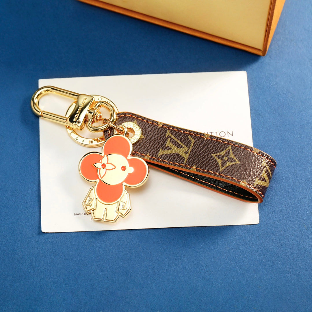 14E11ADE Stylish key closure