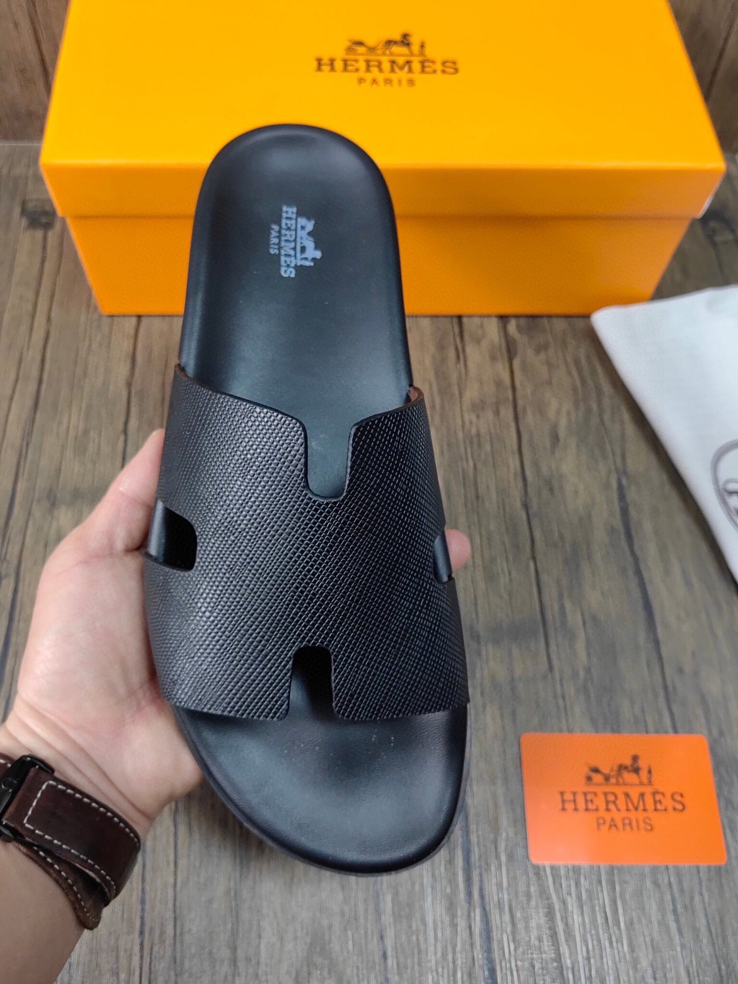 5YH60ZDE Stylish Slippers