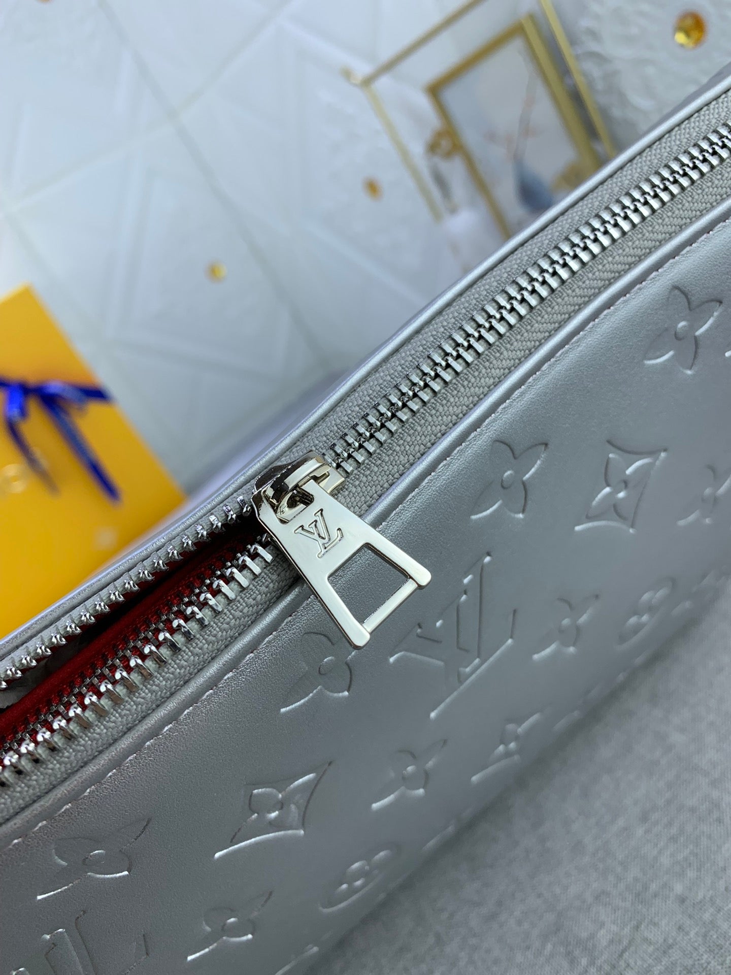 2XE40BDE Stylish leather bag 