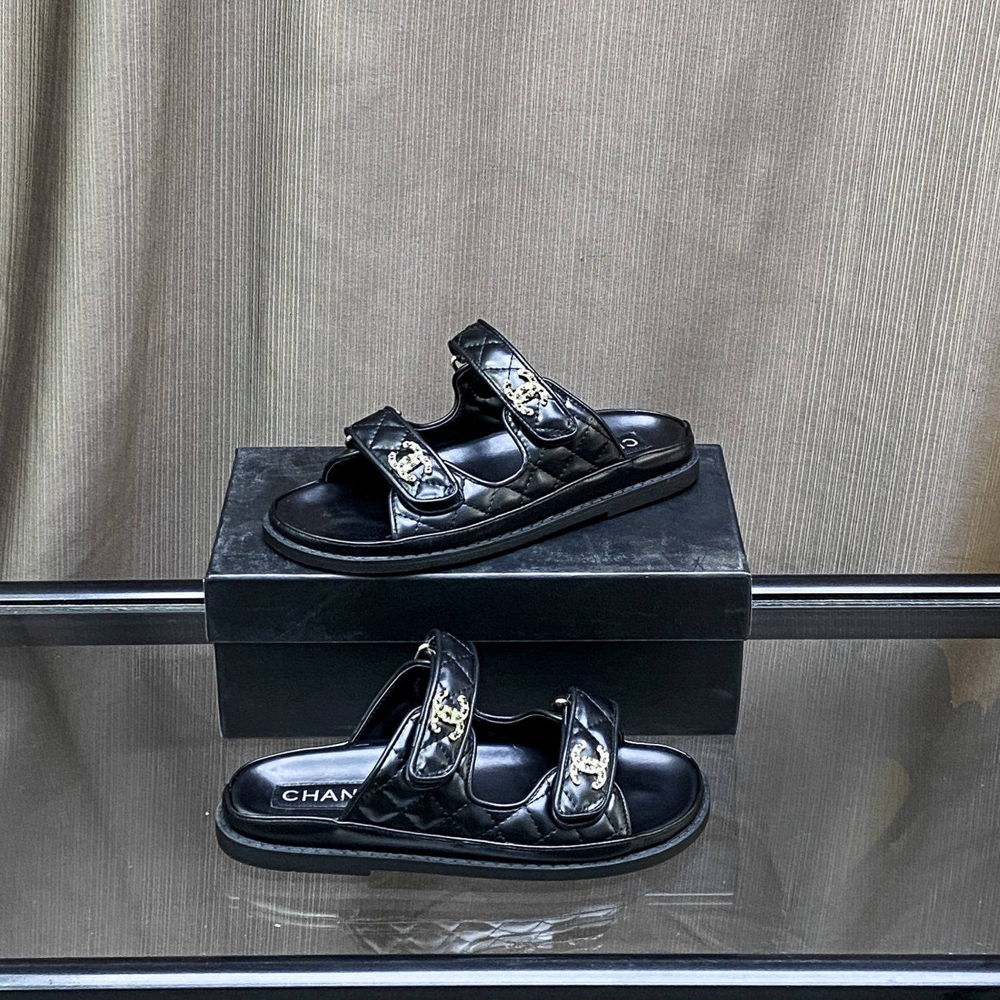 14C75ZDE Stylish Slippers