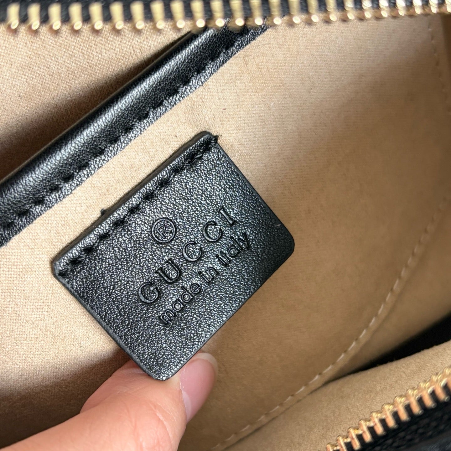 2WB18BDE Stylish leather bag