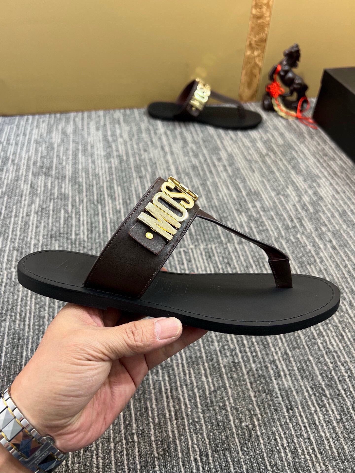 54A118ZDE Stylish slippers