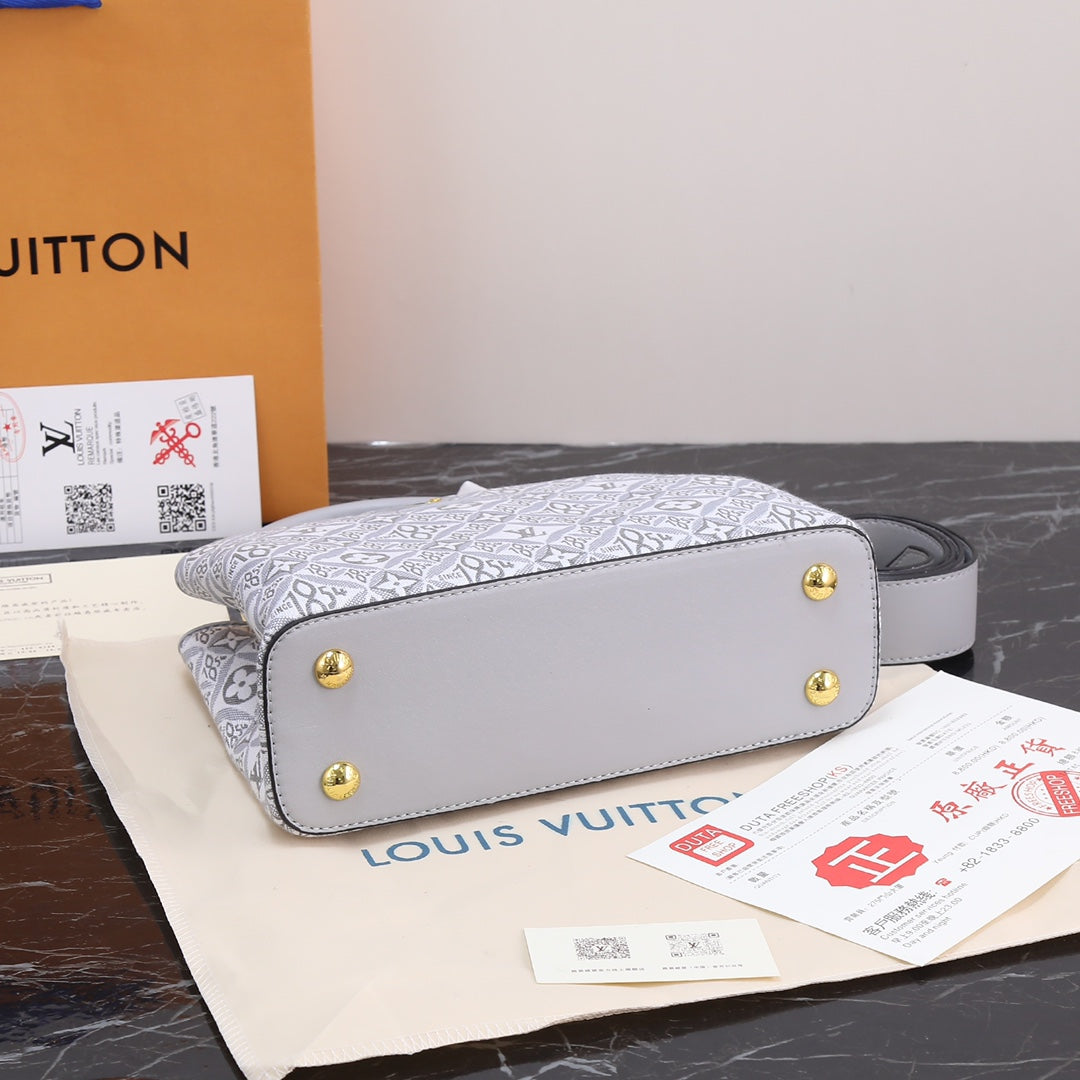 1XE441BDE Stylish leather bag