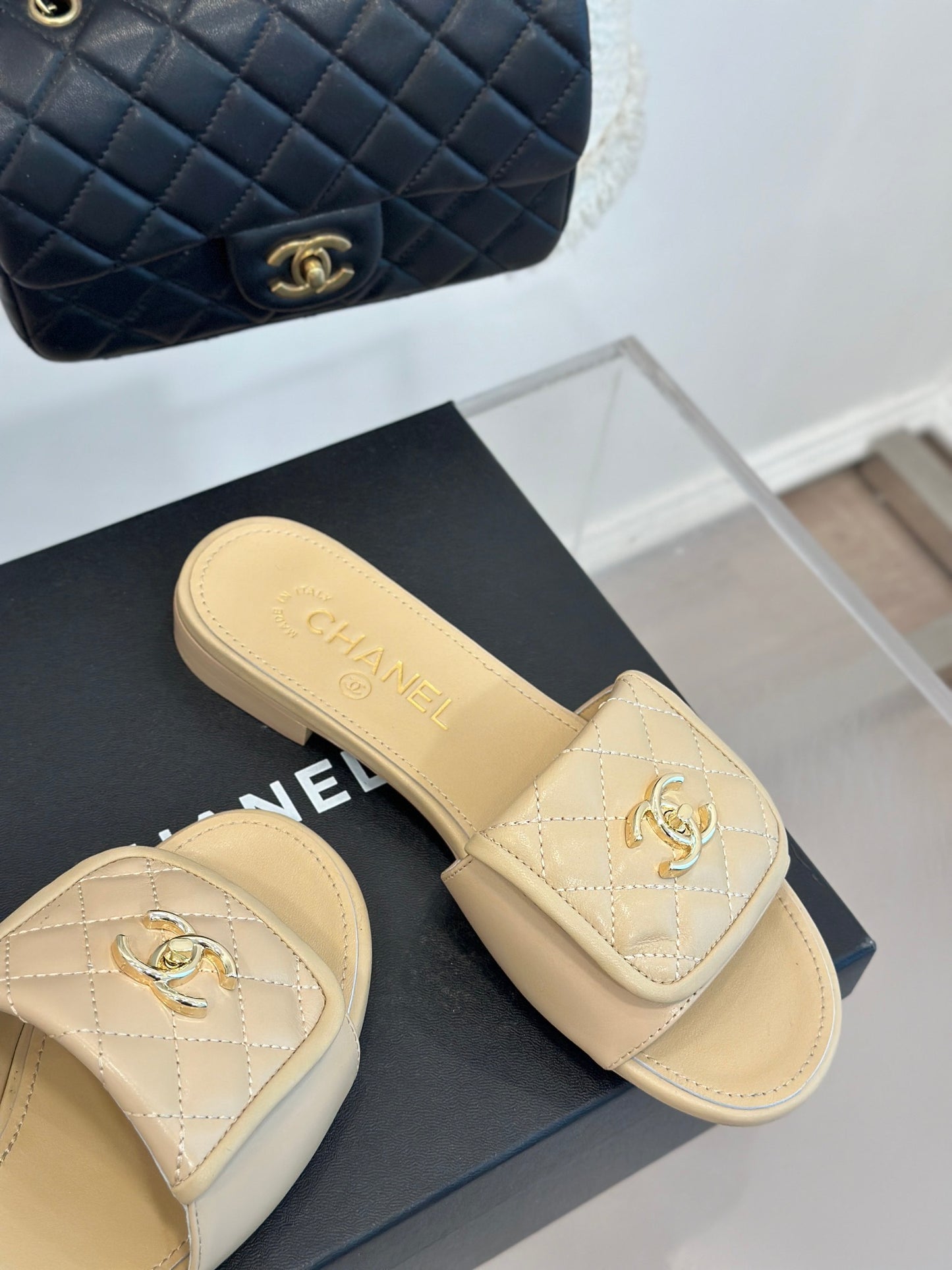 1ZC245ZDE Stylish Slippers