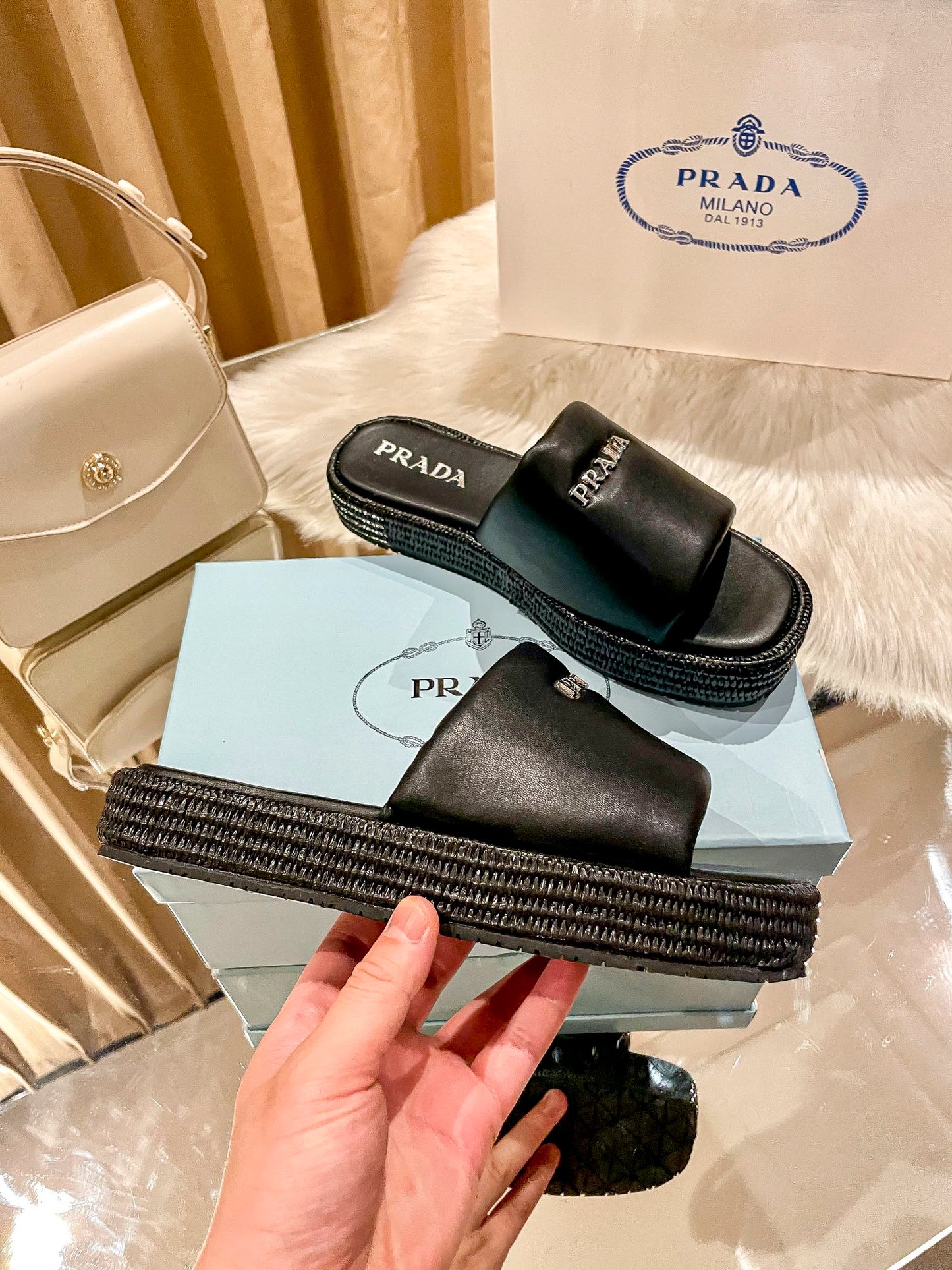 14PD176ZDE Stylish Slippers