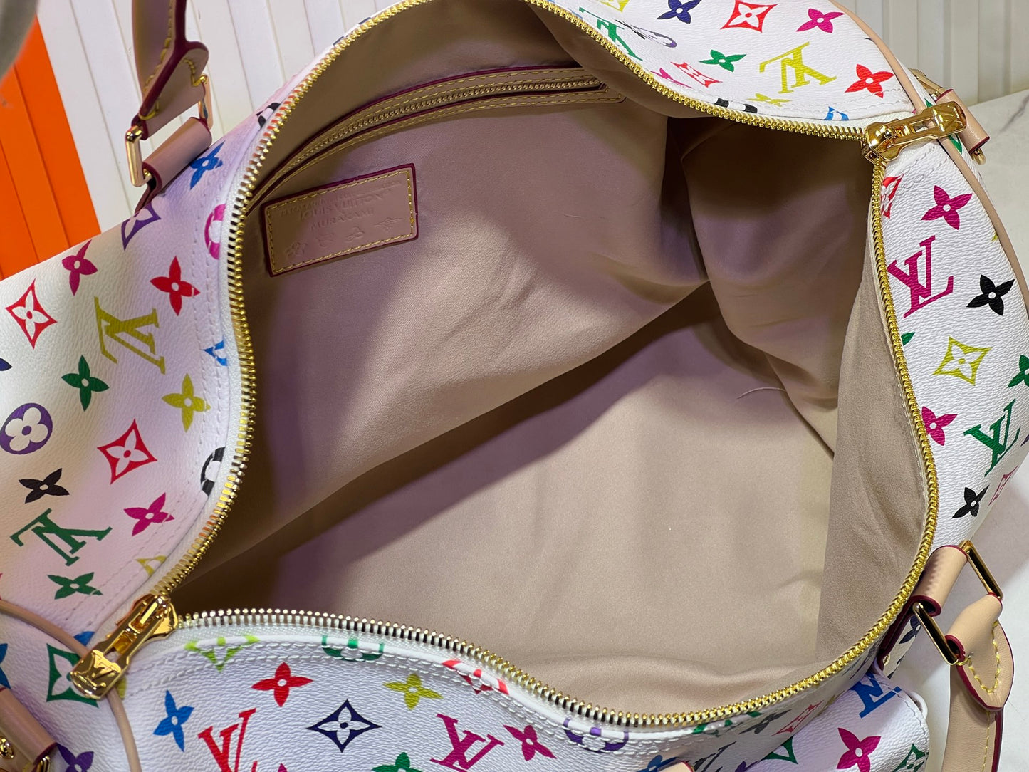 155XE14BDE Stylish Luggage bags )
