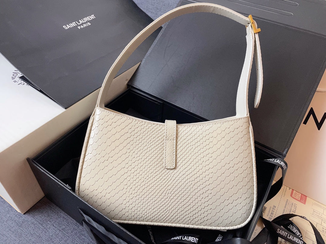 4XSL29BDE Stylish leather bag 