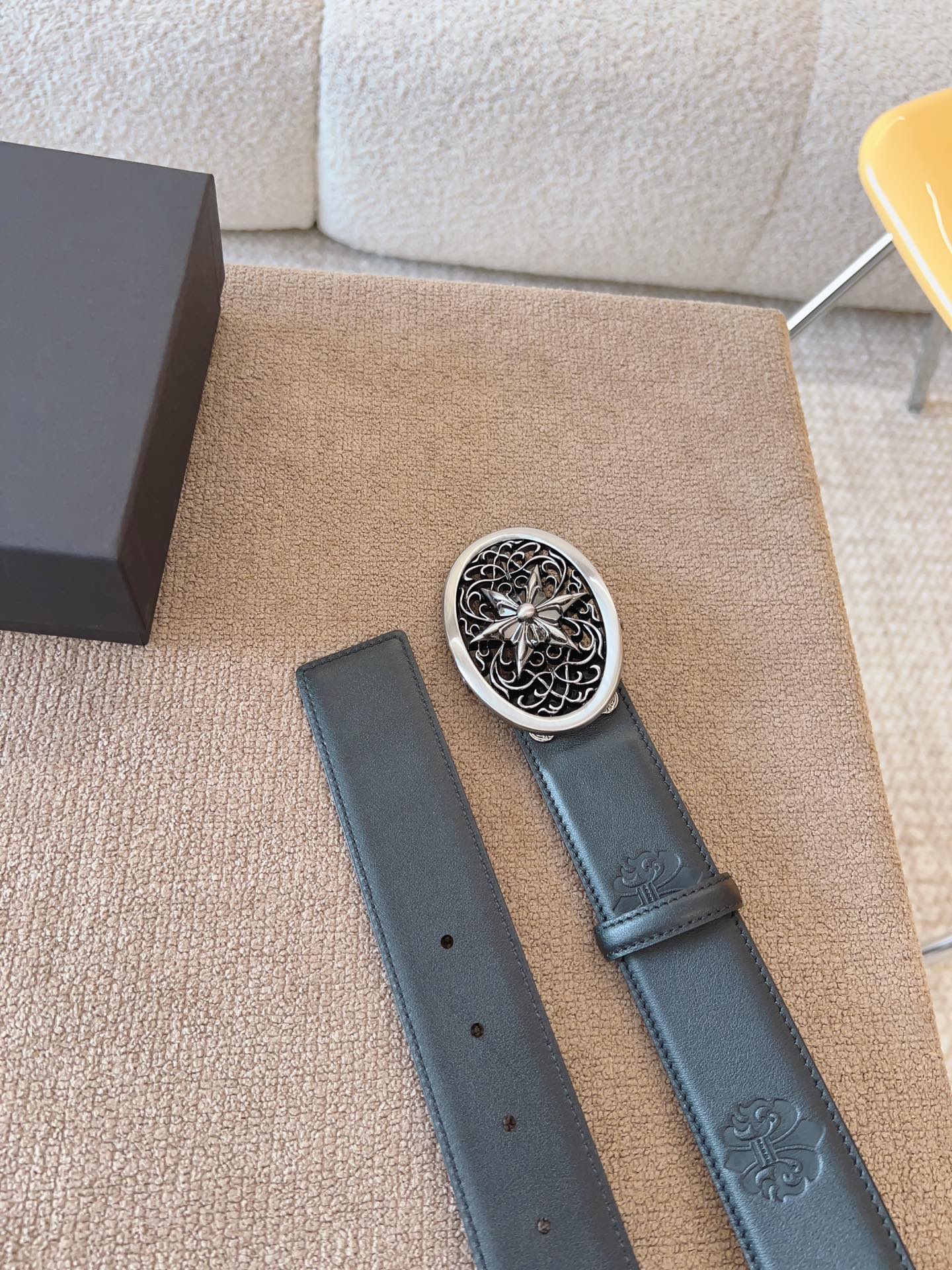 255RA17PDE Stylish  High quality belt With full package